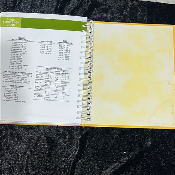 NESTLE Kitchen Cookbook for Seasonal Culinary Delights - Picture 8 of 9